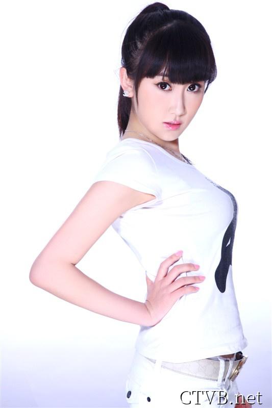 两百张美女图片集合 (106)