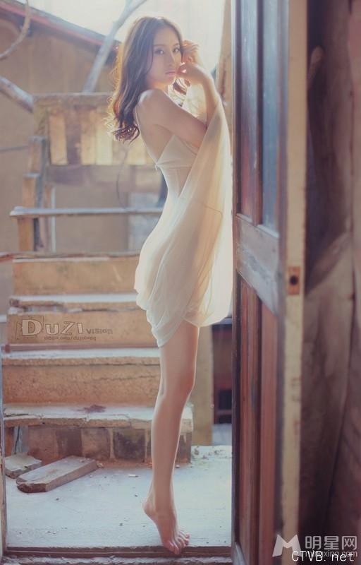 2000张图片 美女写真 (2085).jpg