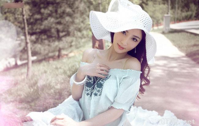 2000张图片 美女写真 (2006).jpg