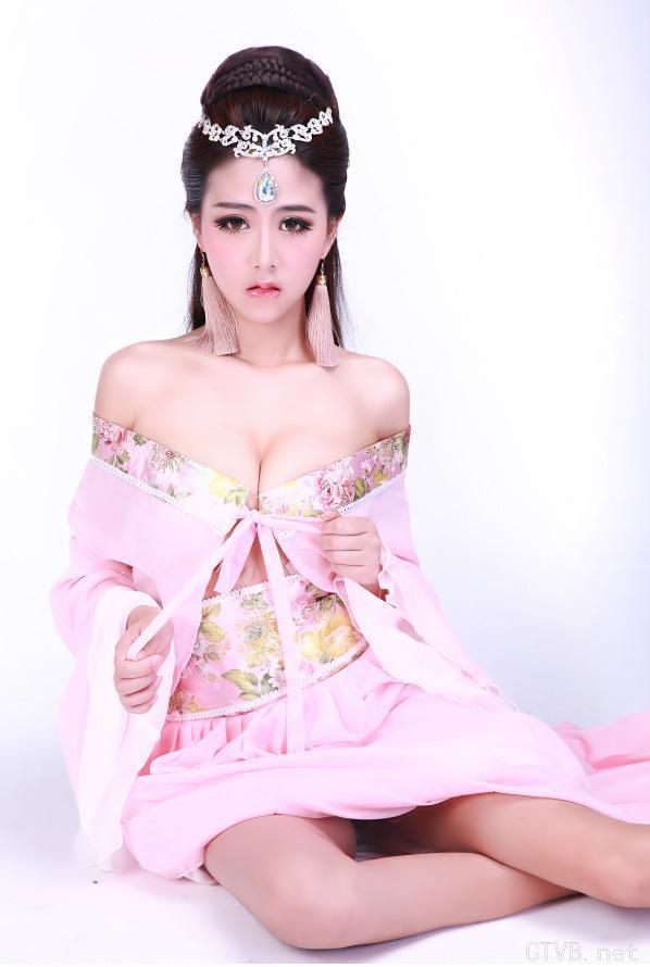 两百张美女图片集合 (125).jpg