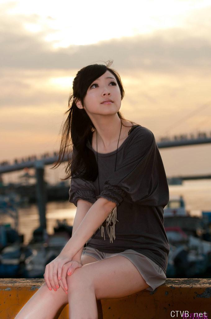 两百张美女图片集合 (209).jpg