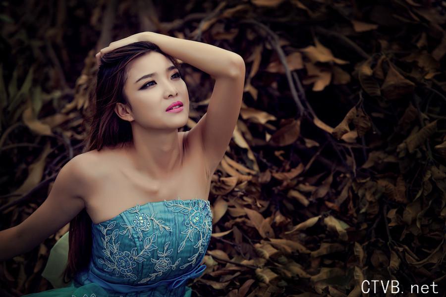 百张高清美女 (35).jpg