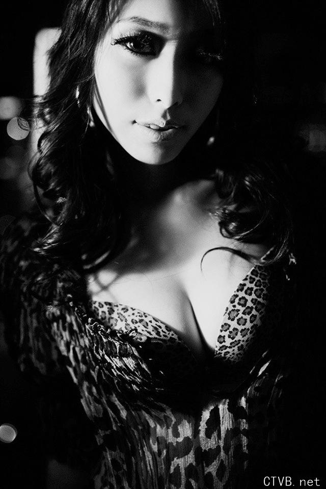 百张手机美少女图片 42825.jpg