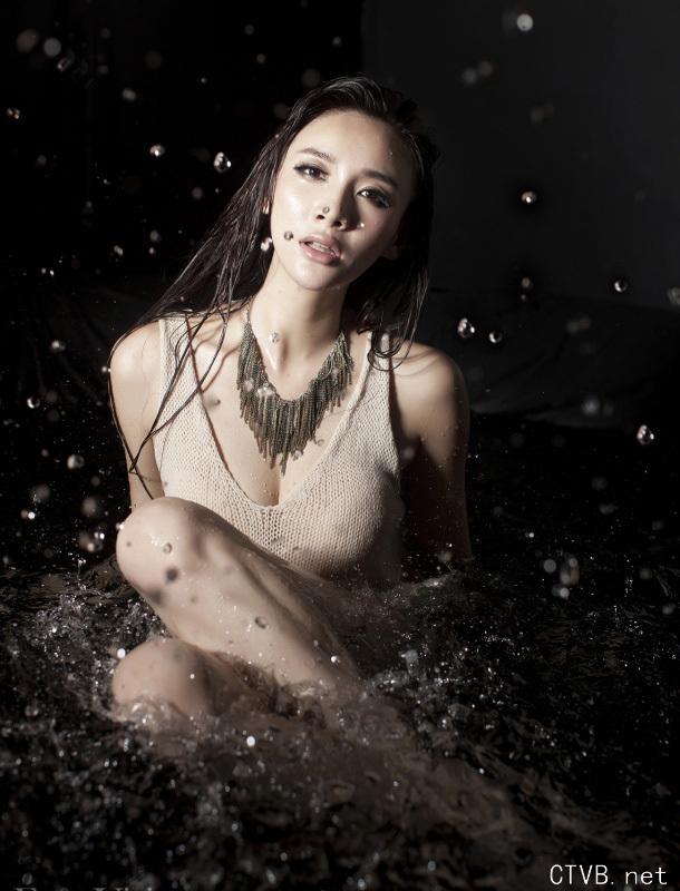 百张手机美少女图片 89546.jpg