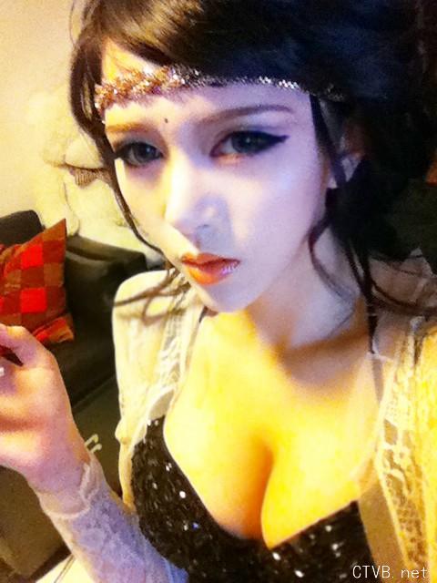 百张手机美少女图片 7825.jpg