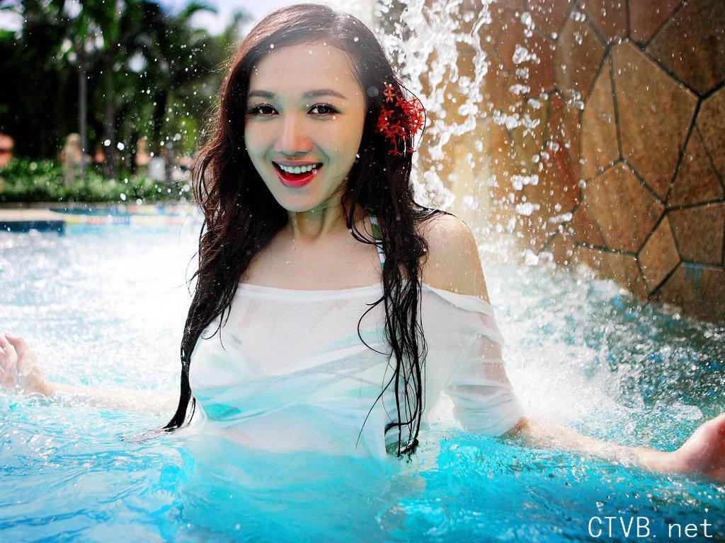 百张手机美少女图片 77303.jpg