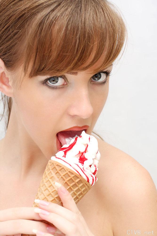 百张手机美少女图片 98547.jpg