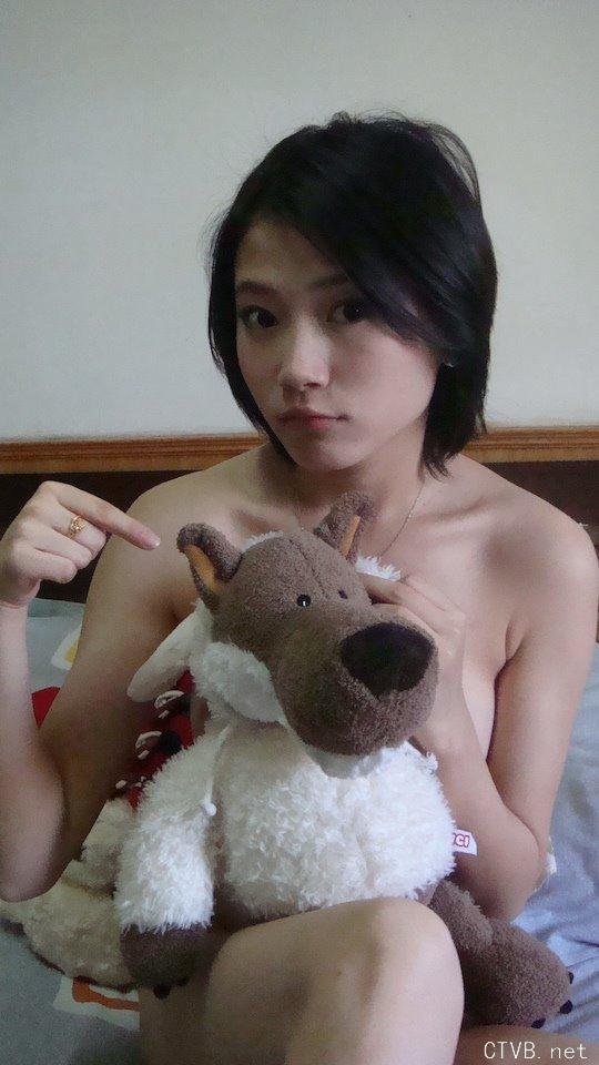 美腿校花 - 重庆风帆艺校某女生自拍流出 - 5.jpg