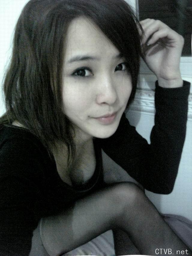 美腿校花 - 黑丝90后在家自拍 - 3.jpg