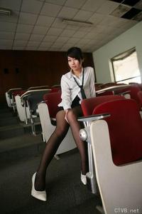 美腿校花 - 黑丝美腿的女大学生 - 9.jpg