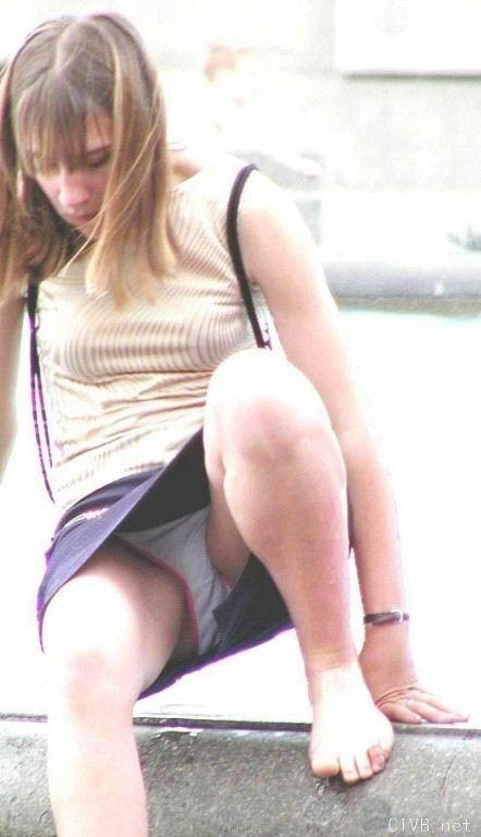 美腿走光 - 女人下身走光集锦 - 4.jpg