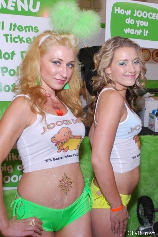 美腿走光 - 女人下身走光集锦 - 29.jpg