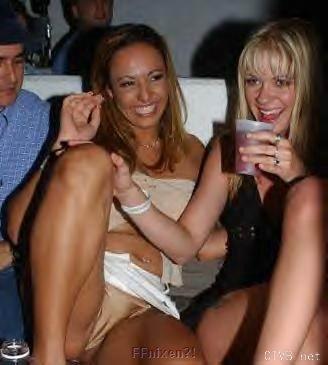 美腿走光 - 女人下身走光集锦 - 17.jpg