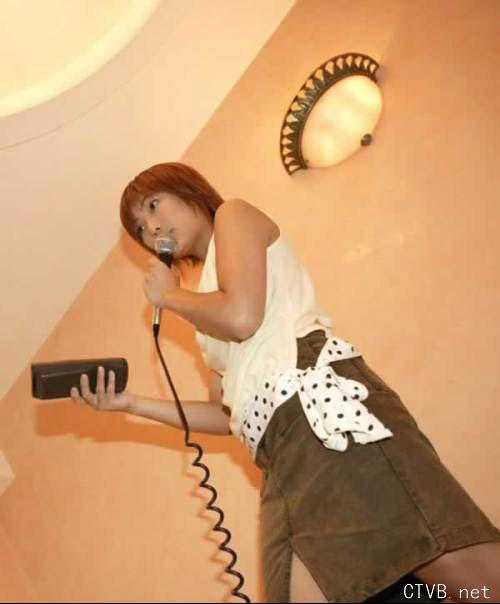 美腿走光 - 真实偷拍包厢里各色小姐 - 8.jpg