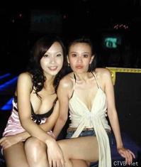 美腿走光 - 真实偷拍包厢里各色小姐 - 14.jpg