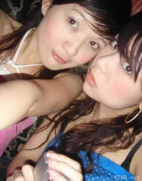 美腿走光 - 真实偷拍包厢里各色小姐 - 15.jpg