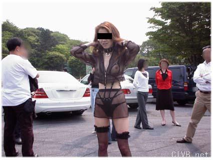 美腿走光 - 周末郊遊，人妻停車場展示 - 2.jpg