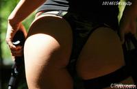 美腿走光 - 女特战队员野外实战练习大走光 - 16.jpg