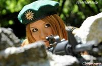 美腿走光 - 女特战队员野外实战练习大走光 - 5.jpg