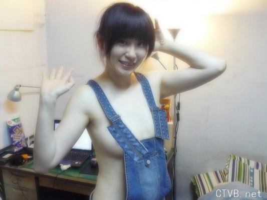 美腿走光 - 一女情趣照片自拍~完整版 - 23.jpg