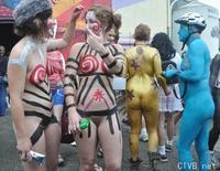 美腿走光 - 伦敦裸体骑自行车 - 11.jpg