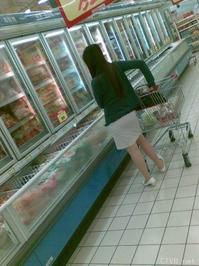 美腿走光 - 大賣場偷拍人妻 - 2.jpg