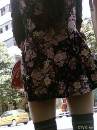 美腿走光 - 公交抄底“绝对领域”的18岁斑马纹黑丝美少女 - 10.jpg