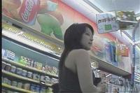 美腿走光 - 冒死偷拍美女 - 8.jpg