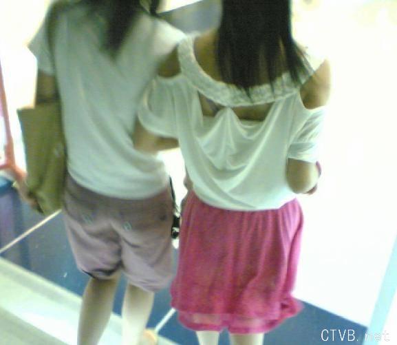 美腿走光 - 女生外出小心的偷拍 - 14.jpg