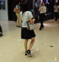 美腿走光 - 女生外出小心的偷拍 - 13.jpg