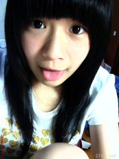 美腿走光 - 这样天真的妹妹竟然也自拍!~难道真的是时尚吗 - 2.jpg