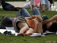 美腿走光 - 高清偷拍MM裙下春光 - 3.jpg