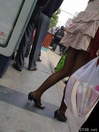 美腿走光 - 暴强偷拍性感黑丝少妇 - 7.jpg