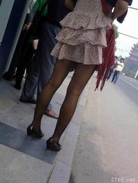 美腿走光 - 暴强偷拍性感黑丝少妇 - 10.jpg