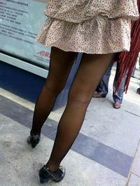 美腿走光 - 暴强偷拍性感黑丝少妇 - 15.jpg