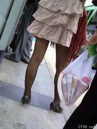 美腿走光 - 暴强偷拍性感黑丝少妇 - 5.jpg