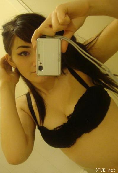 美腿走光 - 超正点大奶妹玩自拍 - 1.jpg