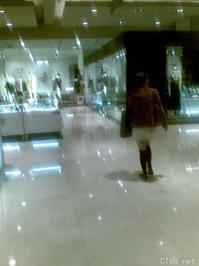 美腿走光 - 台北偷拍 其中有一个很漂亮 - 6.jpg