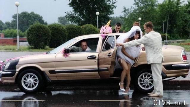 美腿走光 - 婚礼上的新娘走光全集 - 5.jpg