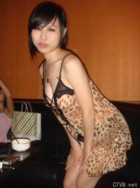 美腿走光 - 小姨子带了个朋友和我一起KTV - 1.jpg