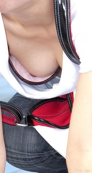 美腿走光 - 超真實的偷拍 - 5.jpg