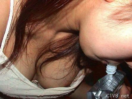 美腿走光 - 无意中偷拍的女人走光 - 6.jpg