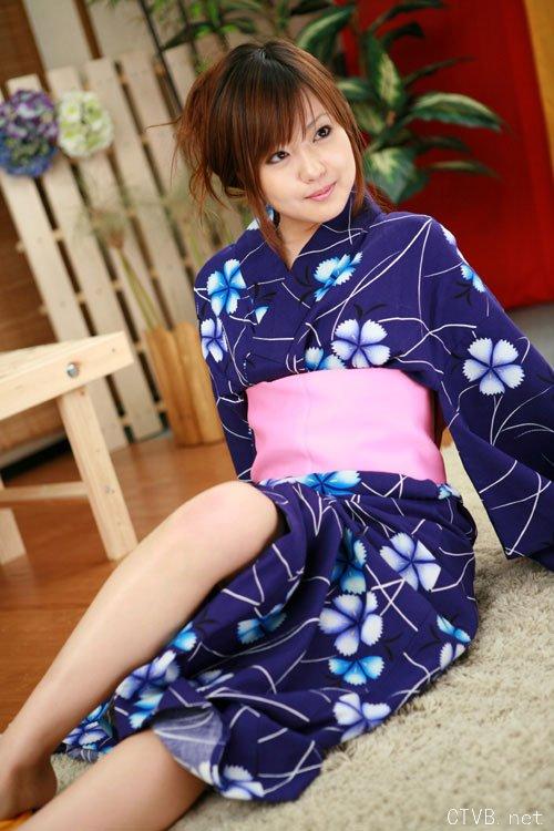 美腿走光 - 日本和服美女 - 5.jpg