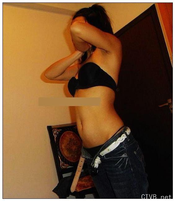 美腿走光 - 本土同居女友家中...高畫質攝影大公開 - 7.jpg