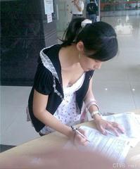 美腿走光 - 只穿丝袜不穿内裤走光 - 7.jpg