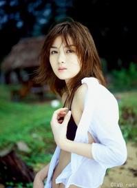 美腿走光 - 海边美女展露湿体身姿 - 3.jpg