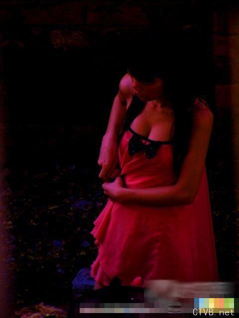 美腿走光 - 广西卖肉女偷拍 - 8.jpg