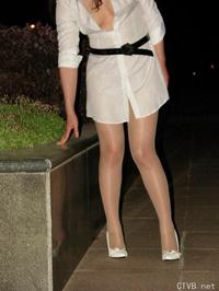 美腿走光 - 老婆的肉丝自拍 没穿胸罩 - 6.jpg