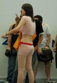 美腿走光 - 数码游戏展会偷拍美女 - 10.jpg