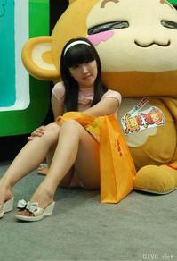 美腿走光 - 数码游戏展会偷拍美女 - 6.jpg